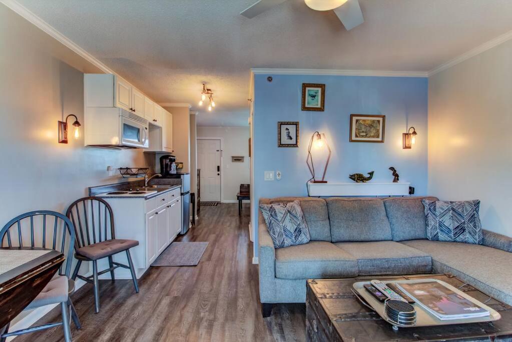 Kraken'S Den * Oceanview * Steps To Ocean * Pool Apartment Каролина Бийч Екстериор снимка