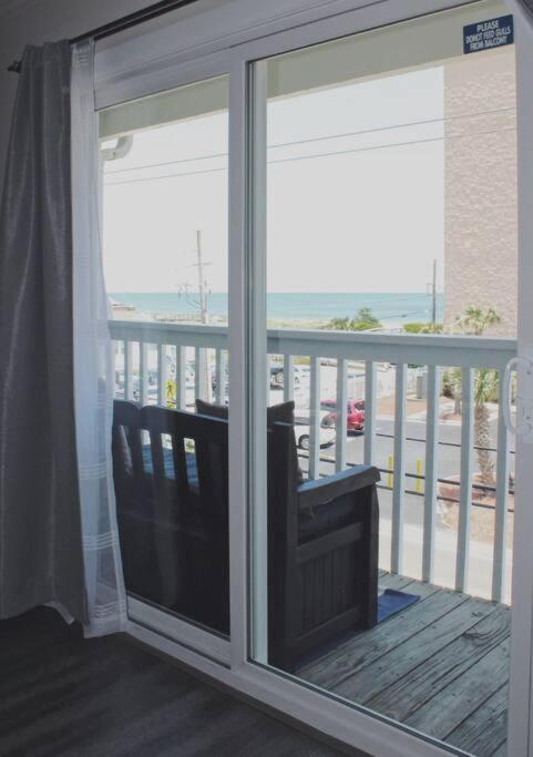 Kraken'S Den * Oceanview * Steps To Ocean * Pool Apartment Каролина Бийч Екстериор снимка