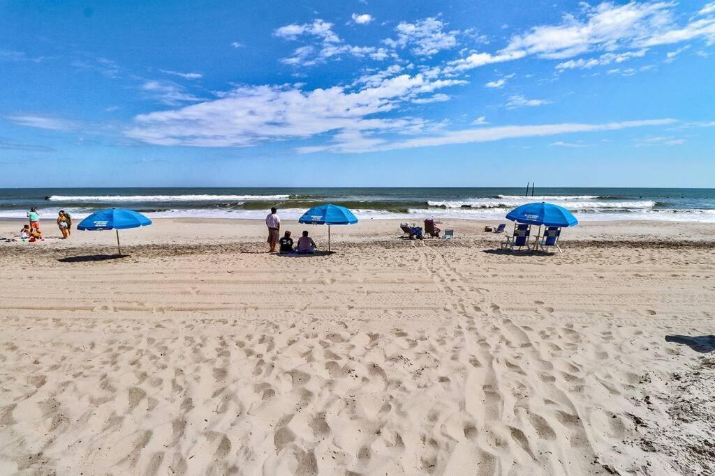 Kraken'S Den * Oceanview * Steps To Ocean * Pool Apartment Каролина Бийч Екстериор снимка