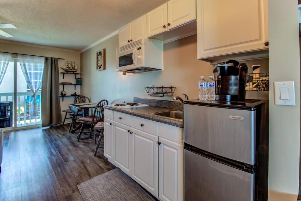 Kraken'S Den * Oceanview * Steps To Ocean * Pool Apartment Каролина Бийч Екстериор снимка
